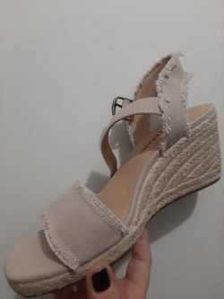 Lucky Brand Morah Espadrille Heavy Canvas Size 7. New In Box
