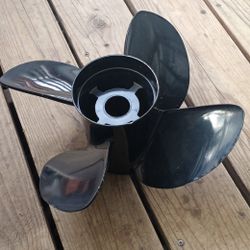 Turning Point Hustler #21501930.  14x19 Pitch ...Near New Condition