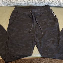 Alphalete Black Camo Joggers - Size Small