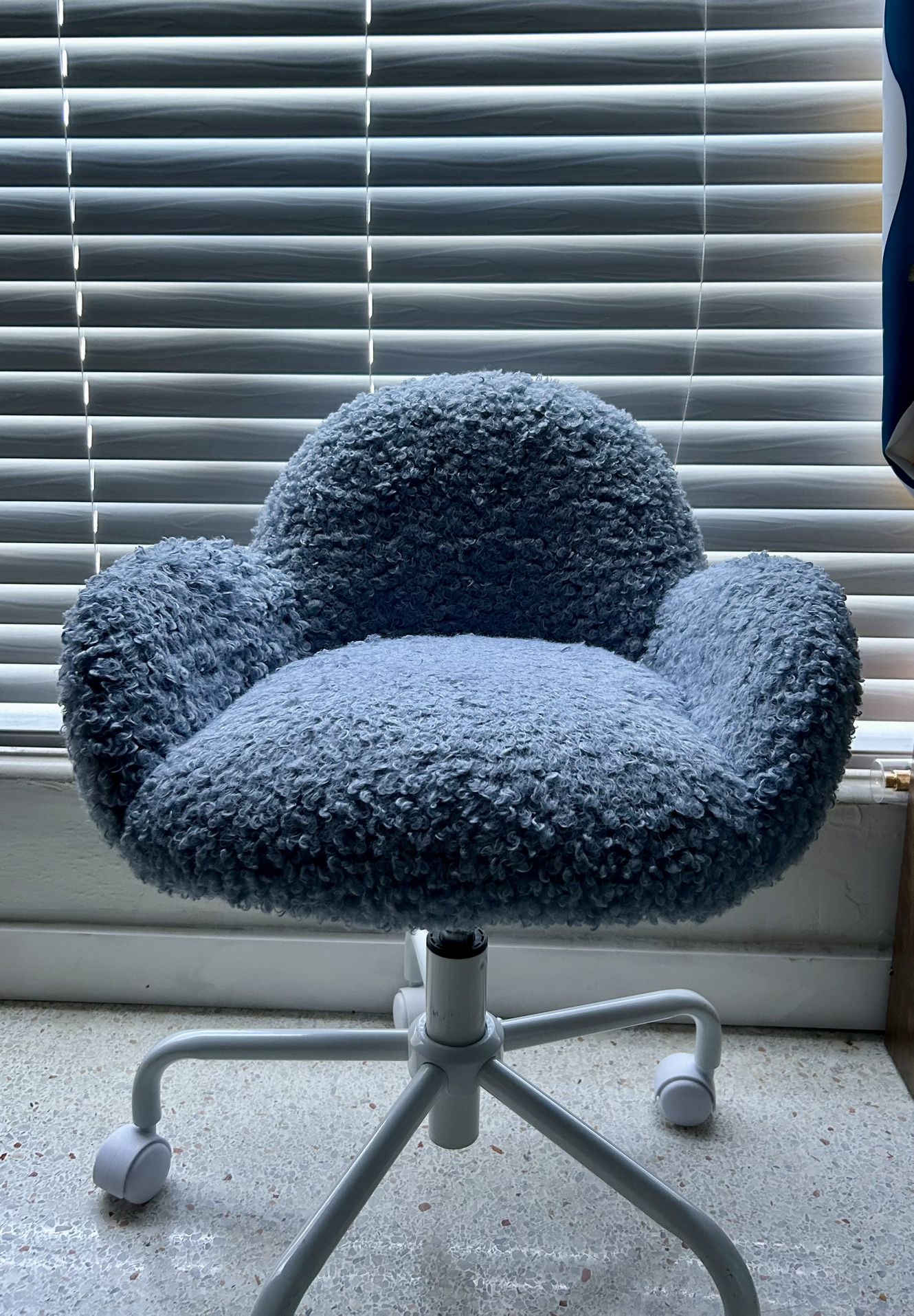 Fuzzy Blue Short Chair
