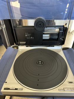 Technics Quartz Direct Drive Turntable System