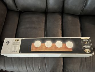 Four Light Bath Bar Fixer