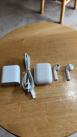 Apple AirPods 2 - 2nd Generation - Model A2031 A2032 A1602 - White /w case+cord+cable