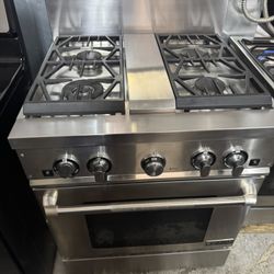 Jenn Air 30” Gas Range Stainless Steel 
