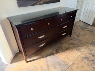 Dresser 6 drawers