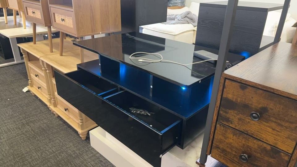 🔥🔥🔥Black coffee table $130