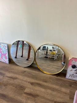 Hanging mirrors