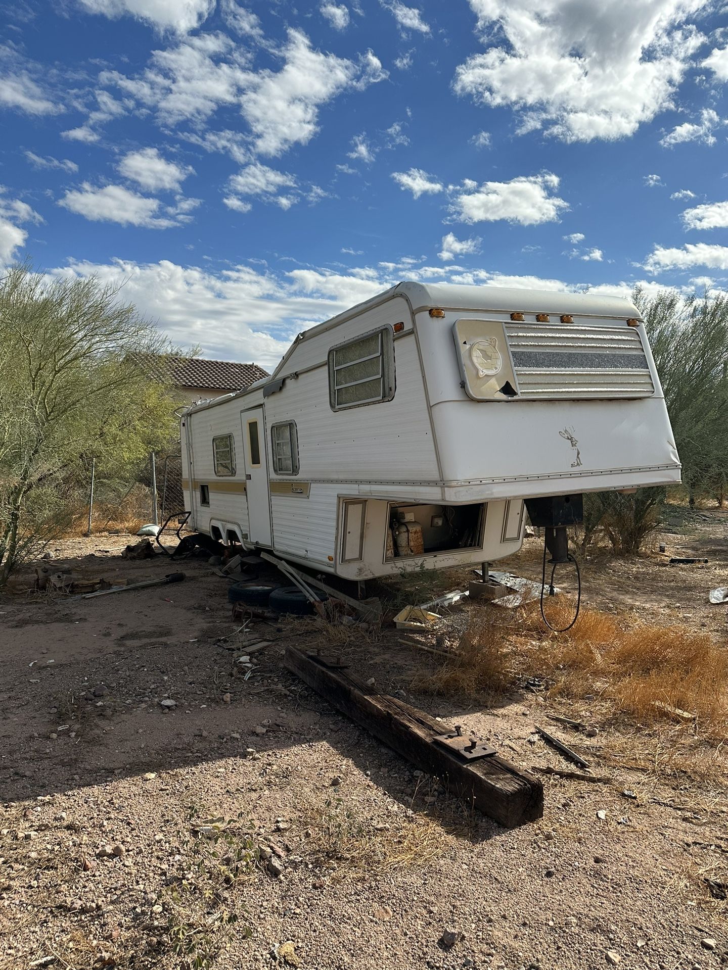 1982 Globestar 5th wheel