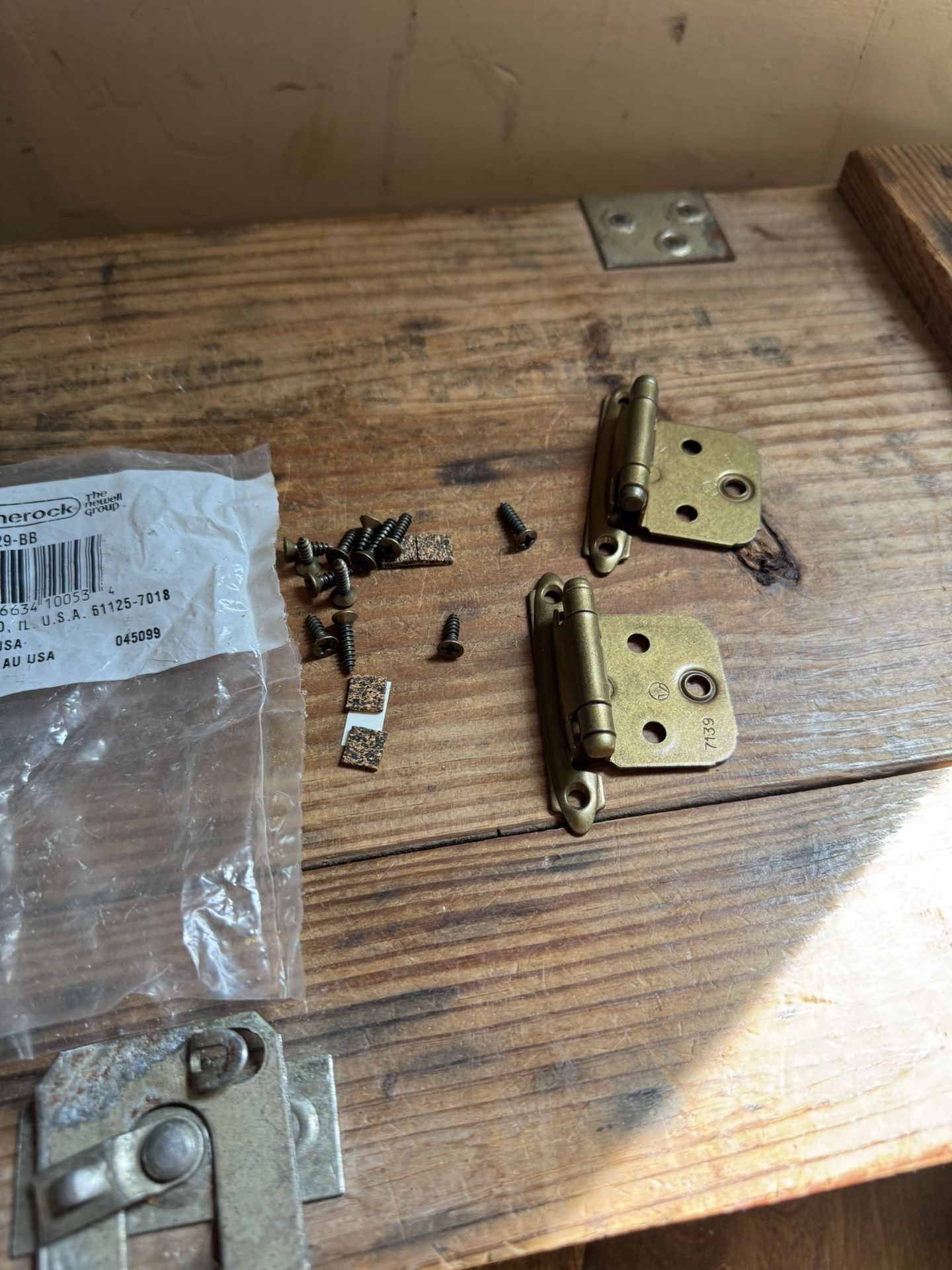 Antique Brass Cabinet Hinge NEW - 20 Two Packs