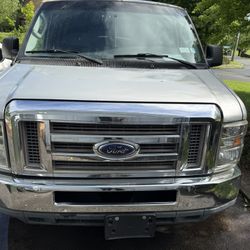 2008 Ford E-350 SD