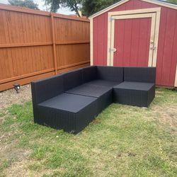 8pc set with 1 table