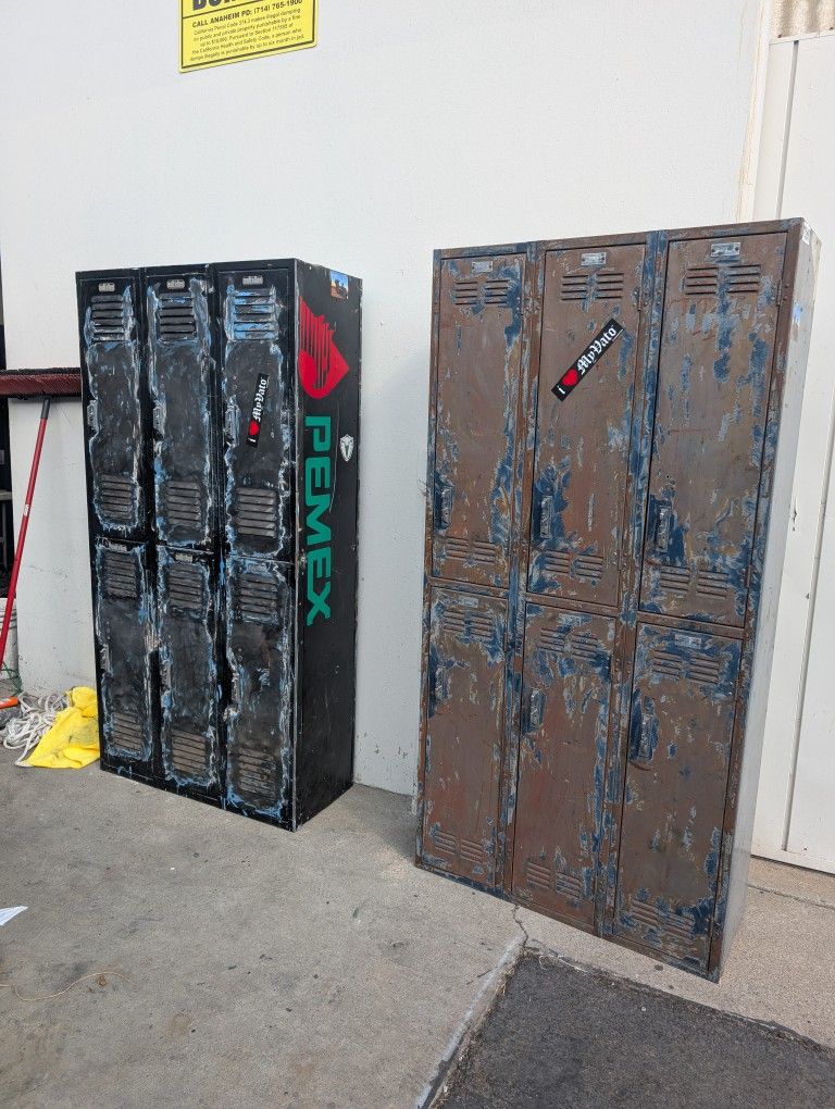 2 Storage Lockers 