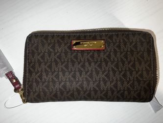 Red/brown Micheal Kors Wallet 