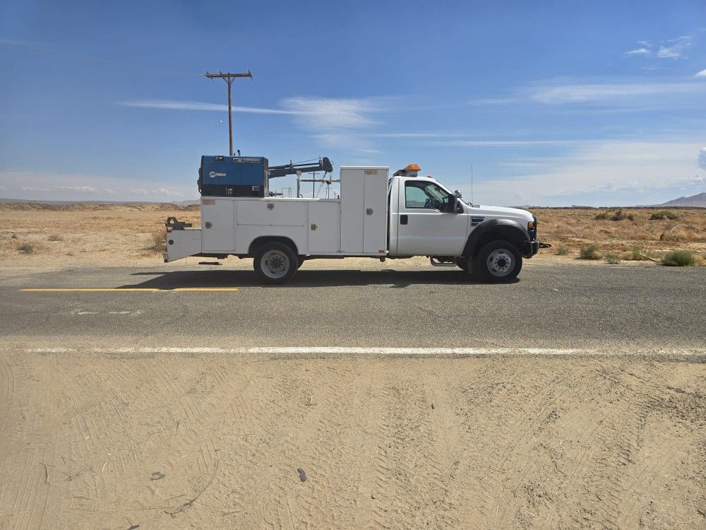 2008 Ford F550 Service Truck with Crane