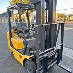 Komatsu Forklift 4000 Ib