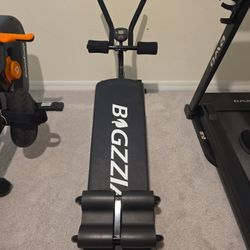 BOGZZI Ab Workout Bench – Excellent Condition