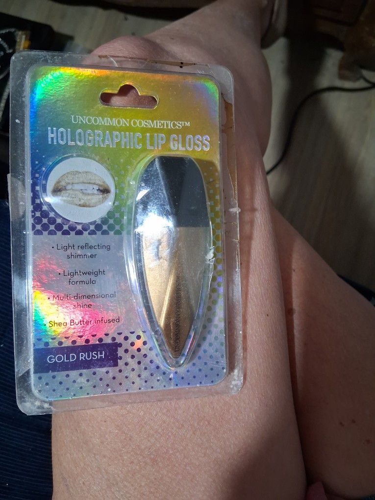 $1 Lip Gloss Metallic Gold