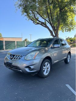 2012 Nissan rogue SV
