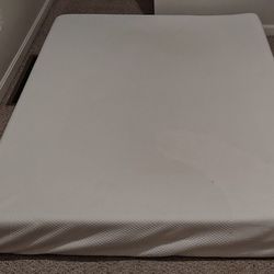 Queen Size Memory Foam Mattress 