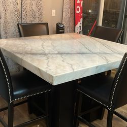 Dining table for chairs, barstool style