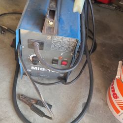 Chicago Electric Mig 100 Welder