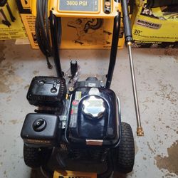 Dewalt Honda Engine 200gx Presure Washer Only Used For 1 Job Like New $490