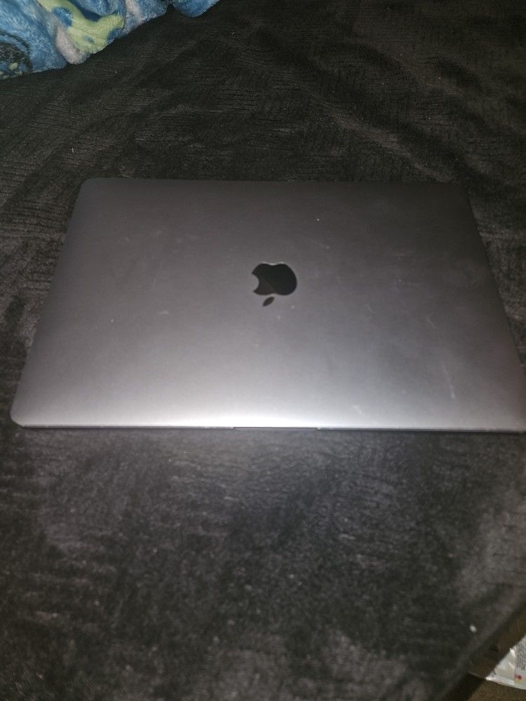 Macbook Pro 2022 (W/Touchbar) **PARTS ONLY**