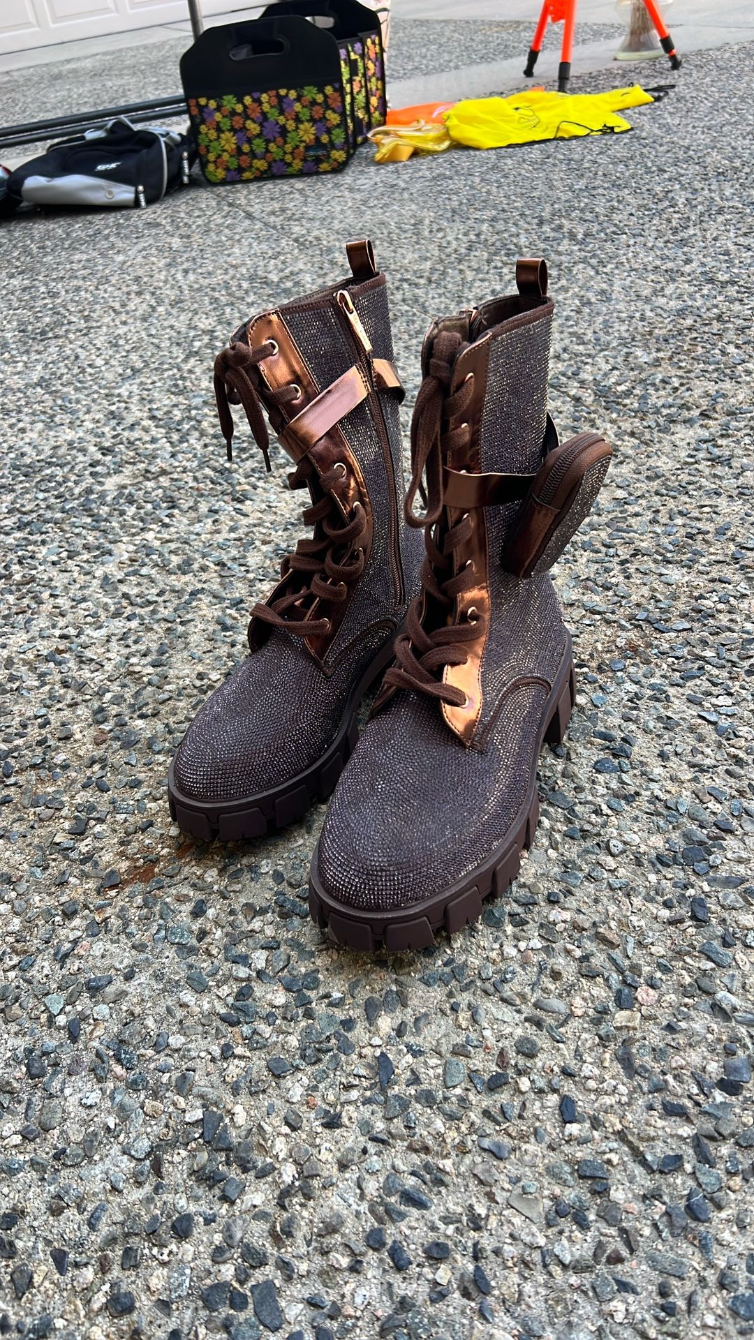 Boots 10