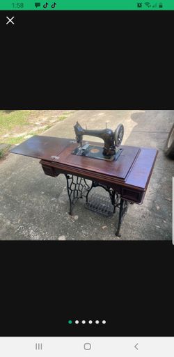 ANTIQUE SEWING MACHINE