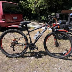 New Mountain Bike W/extras 