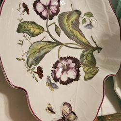 Vintage Mottahedeh Chelsa Botanical Large Leaf Shaped Dish