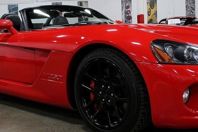 2005 Dodge Viper