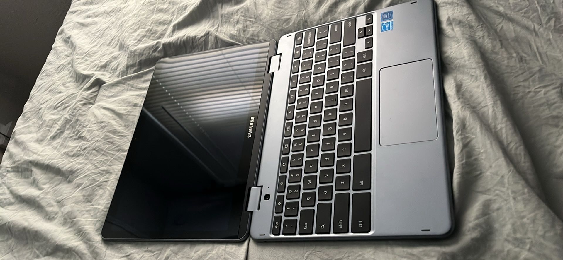 Samsung Chromebook Plus V2