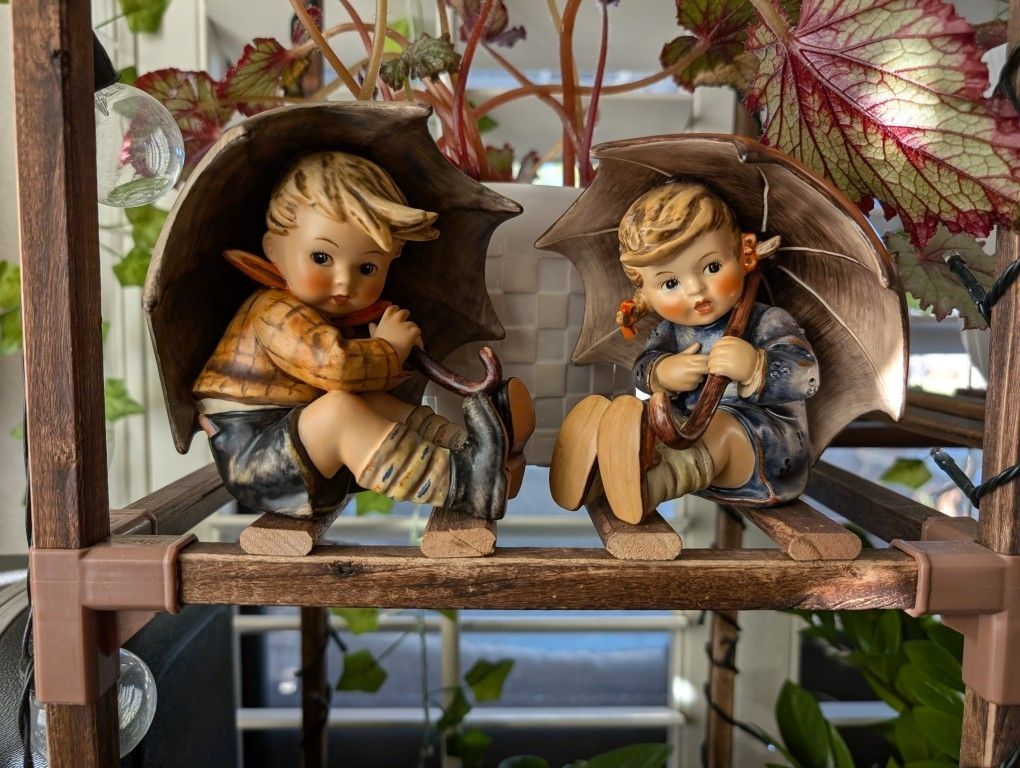 Hummel Goebel Umbrella Boy W. Germany, 5" Vintage