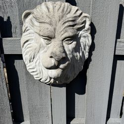 Large Cement, Lion Head