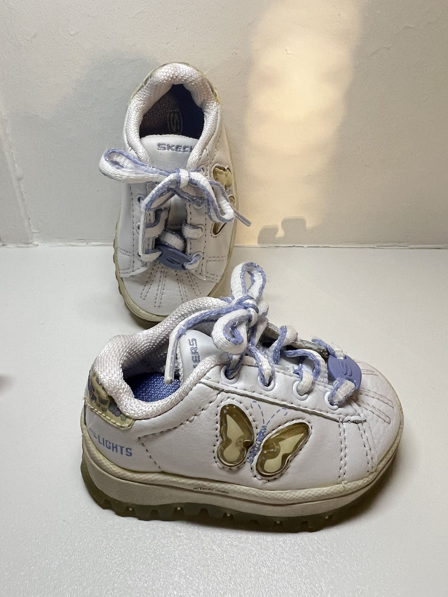 SKECHERS SLIGHTS GIRLS SIZE 4