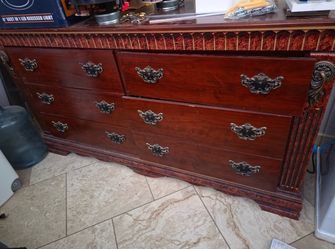Dresser