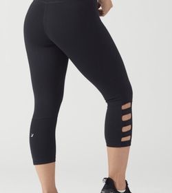 Glyder Black Cut Out Crop Leggings Pants XS New Retail $68 SHIPPING ONLY 