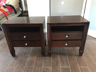 2 Wooden stands