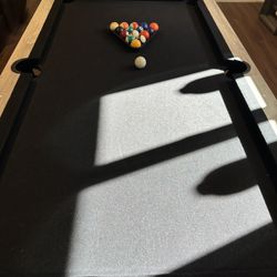 7ft Pool Table