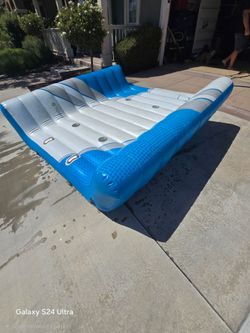 Tobin Sports Inflatable Pacific Lounge Island Pool Float, 7ft 7" X 7ft 9" X 28"