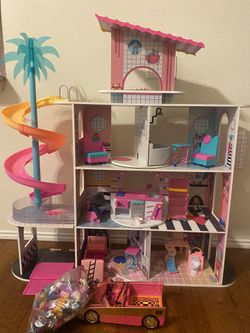 LOL Giant House, Dolls And A Car