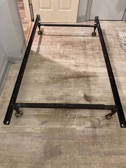 Twin/full expandable bed frame