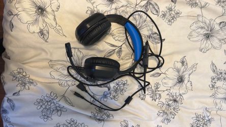 Black and Blue Wired Gaming Headset