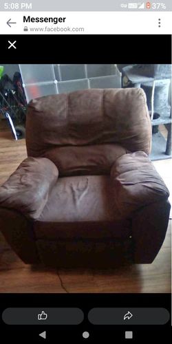 Sofa and recliner set