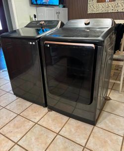 Washer and dryer set