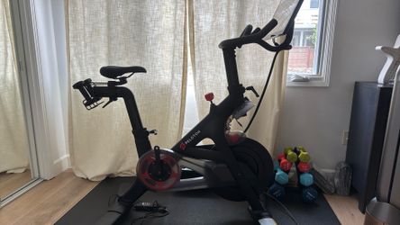 Peloton - Lightly Used