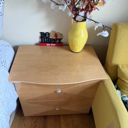 Dresser With Mirror And Tow Nightstands
