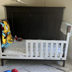 Baby/toddler Bedroom Set