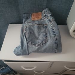 Levi Jeans 33x30 Regular Fit